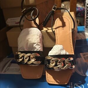 Forever 21 Black Sandals with Gold Chain